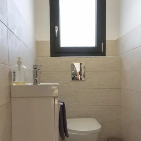 Villa jacuzzi vue sur les Pyrénées Seilhan Extérieur photo