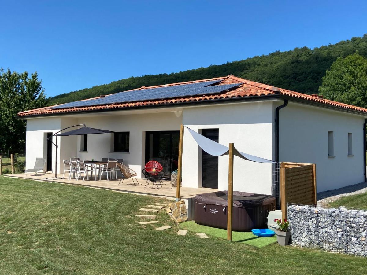 Jacuzzi, Terrain De Petanque Et Aire De Jeux Vue Sur Les Pyrenees Villa Seilhan
