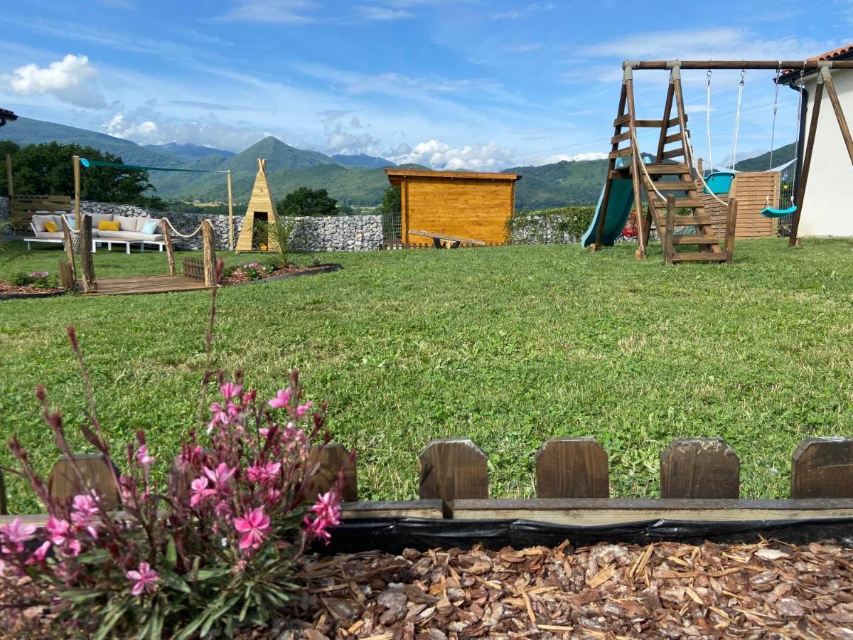 Jacuzzi, Terrain De Petanque Et Aire De Jeux Vue Sur Les Pyrenees Villa Seilhan